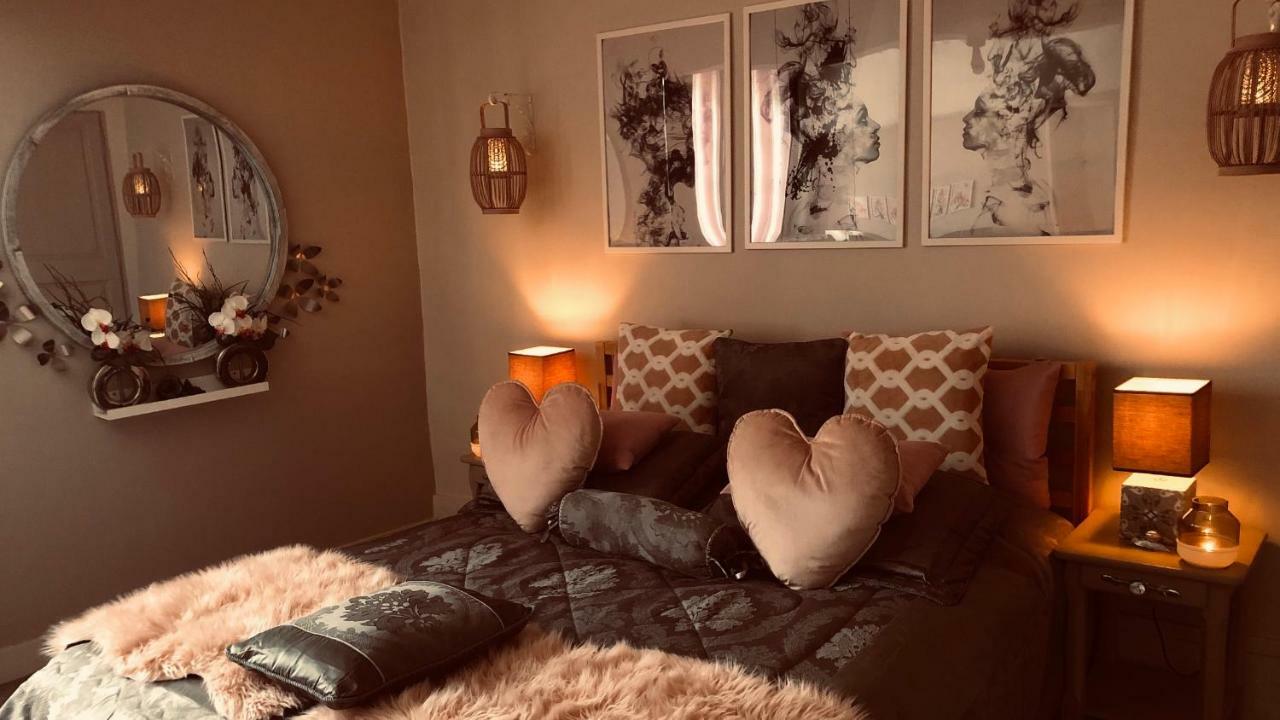 翁弗勒尔Bienvenue Au Petit Bonheur公寓 外观 照片