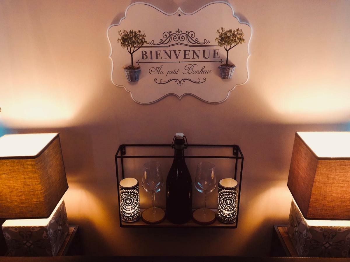 翁弗勒尔Bienvenue Au Petit Bonheur公寓 外观 照片